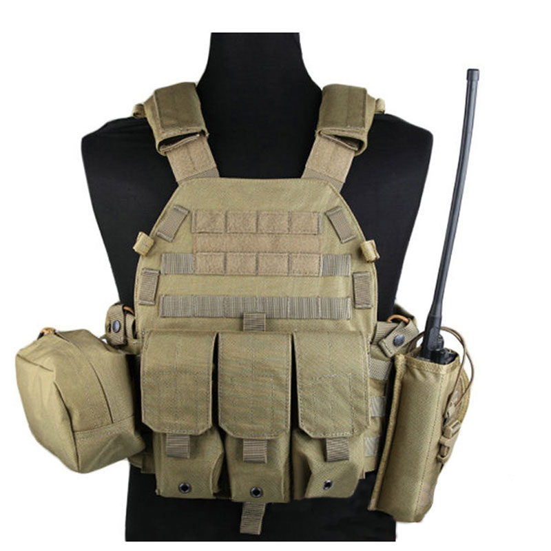 Emerson - LBT6094A style Plate Carrier w 3 pouches - Khaki Emerson - LBT6094A style Plate Carrier w 3 pouches - Khaki